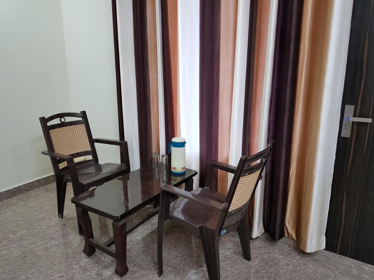 Hotel Homely Abode ダルハウジ エクステリア 写真
