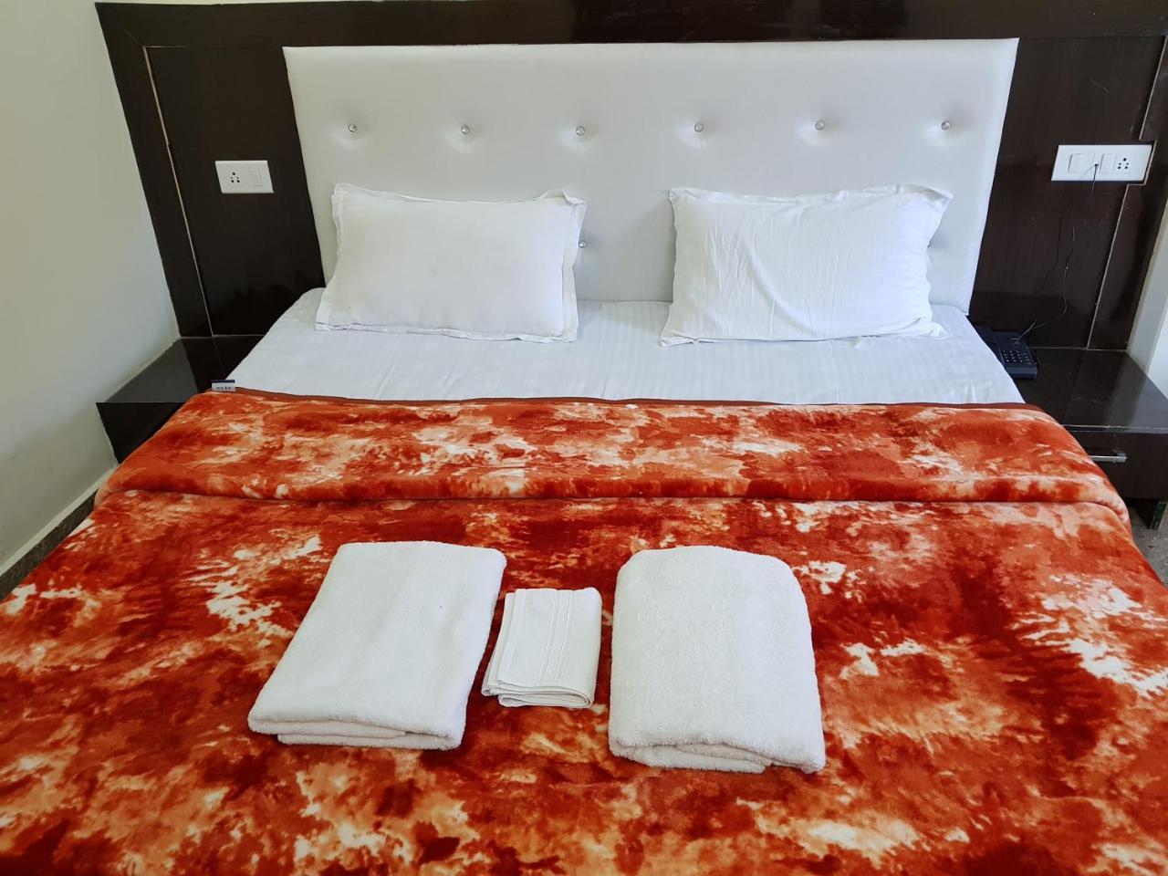 Hotel Homely Abode ダルハウジ エクステリア 写真